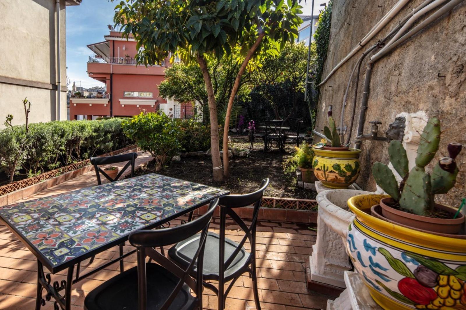 Suite Apartment Taormina Exterior photo