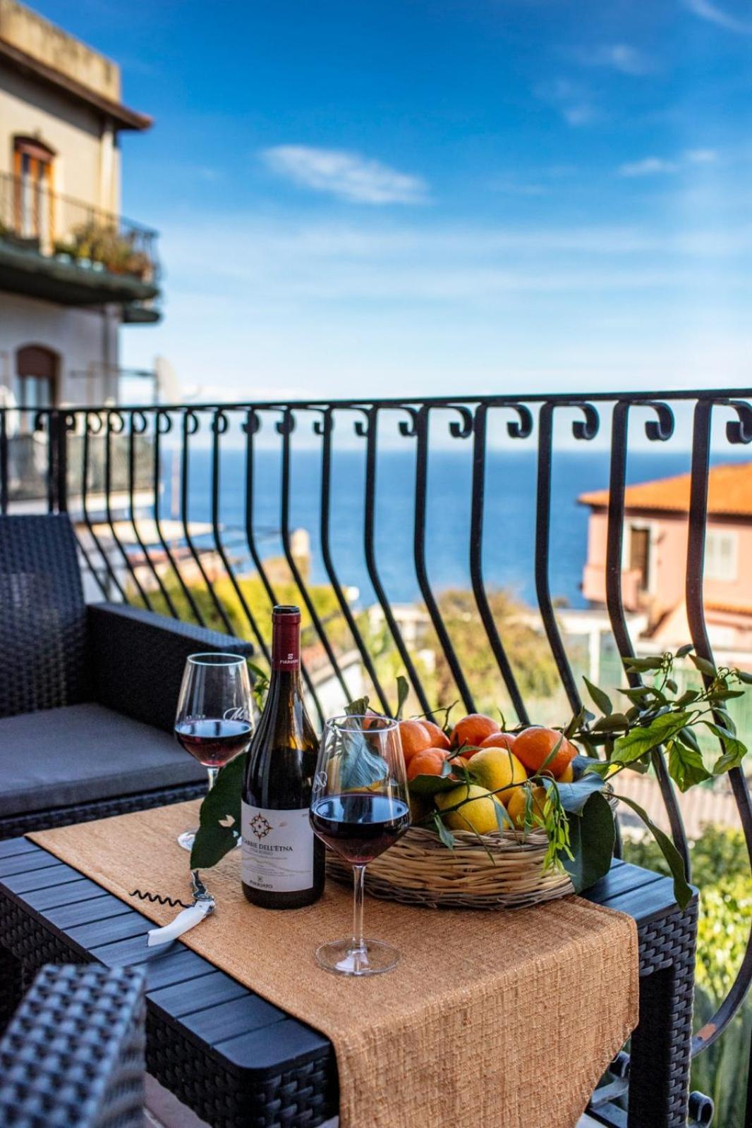Suite Apartment Taormina Exterior photo